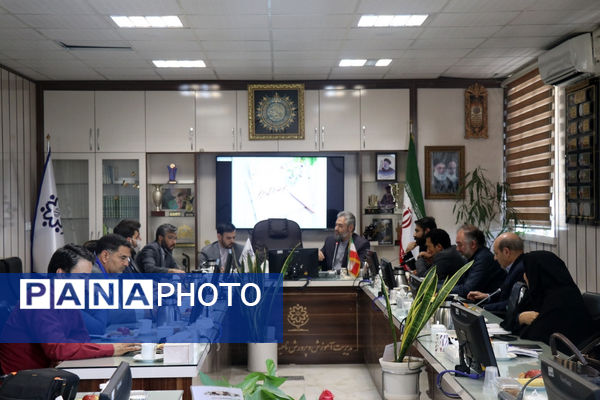 نشست و هم‌اندیشی معاونت پرورشی و فرهنگی اداره‌کل آموزش و پرورش با ناحیه 7مشهد