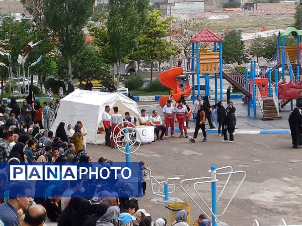 پیاده‌روی خانوادگی به مناسبت دهه امامت و ولایت در شهرستان شیروان 