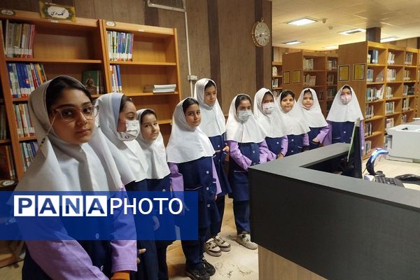  پیوند دانش‌آموزان دبستان سرای دانش با فرهنگ کتاب و کتابخوانی