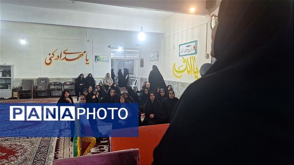 جلسه هدایت تحصیلی با والدین در دبیرستان فیاض 