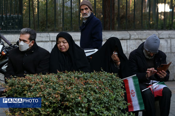 تشییع پیکر مطهر ۱۰۰ شهید گمنام