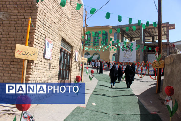 جلوه‌هایی از همدلی گروه‌های مردمی در برپایی یادواره شهدای روستای فردو
