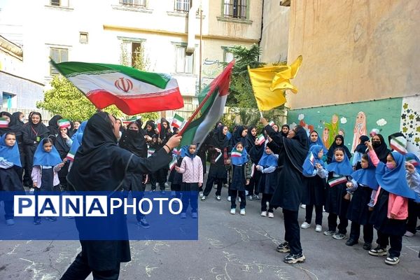 برپایی جشن وعده صادق۲ در مدارس رودهن 