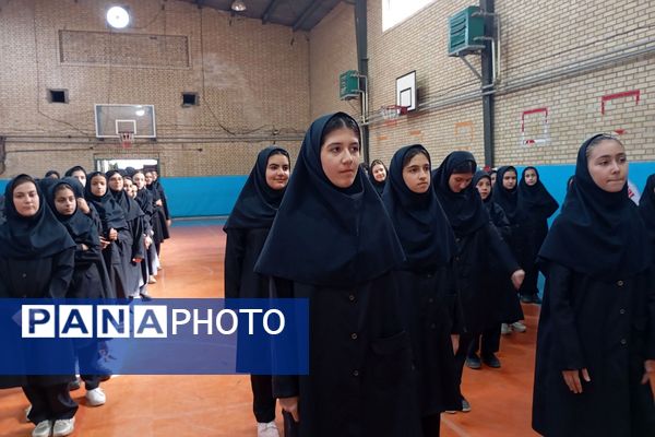 آمادگی پیشتازان دبیرستان ریحانه النبی باقرشهر برای آغاز سال تحصیلی 