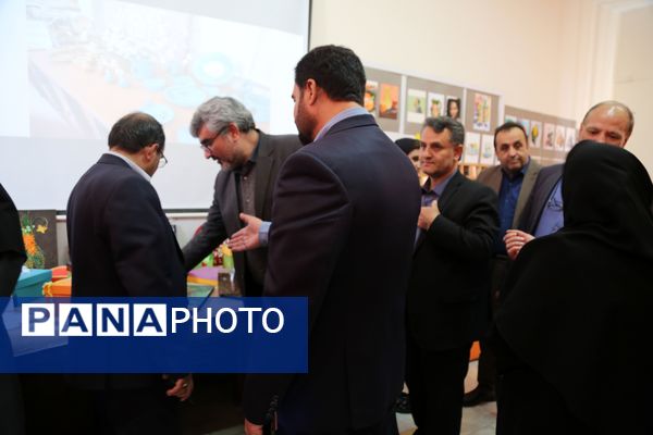 برگزاری نمایشگاه دستاورد های دانش آموزان در هنرستان حضرت فاطمه (س)  اردبیل