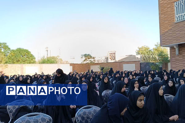 نواخته شدن زنگ آغاز سال تحصیلی در مدرسه زمان‌زاده شهر قنوات