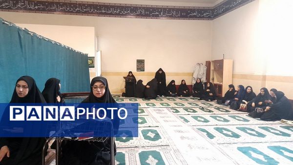 برگزاری مراسم زیارت عاشورا در اداره‌ آموزش و پرورش ناحیه ۴ کرج