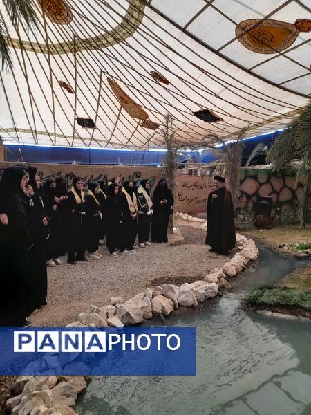 بازدید دانش‌آموزان تکتم از نمایشگاه ریحانه‌النبی