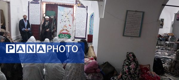 بانوان فدافن  زمزمه‌های ایمان در خلوت نورانی اعتکاف مسجد جامع