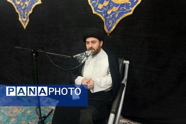 مراسم معنوی اعتکاف در مسجد اعظم حضرت ابوالفضل (ع) بهارستان دو