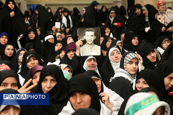 دیدار پیشکسوتان و فعالان دفاع مقدس و مقاومت با مقام معظم رهبری