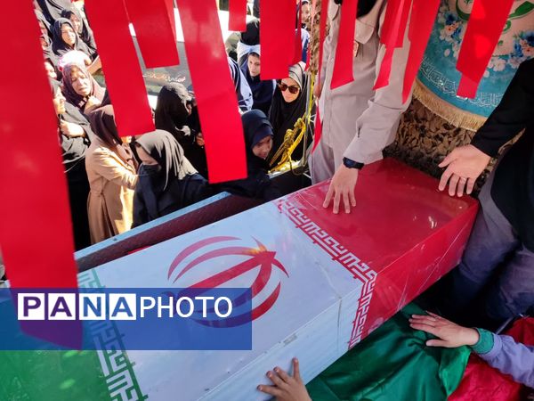 مردم علی‌آباد دمق جوکار از شهید گمنام استقبال کردند