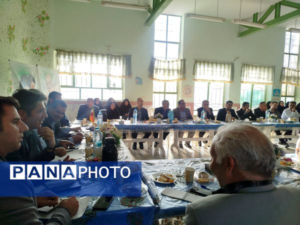 بازدید اداره‌کل آموزش و پرورش خراسان از بخش‌های مختلف آموزش و پرورش شهرستان فاروج 