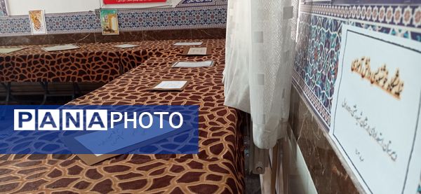 نمایشگاه خوشنویسی در دبیرستان استعدادهای درخشان شهید بهشتی دوره اول کاشمر
