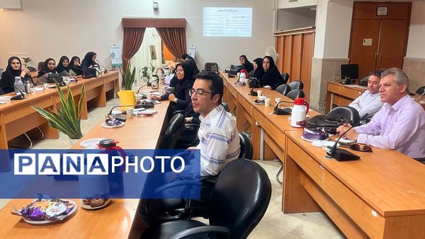 سلسله کارگاه‌های آموزشی دوره تربیت مدرس اقدام پژوهی ویژه مدرسان استانی خراسان رضوی
