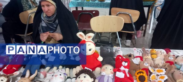 نمایشگاه صنایع دستی بانوان در مصلی امام خامنه‌ای شهرستان شیروان