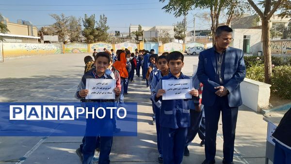 انتخابات شورای دانش آموزی در مدرسه فرهنگ شهیدان تهامی خلیل آباد