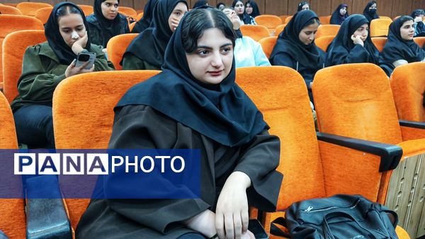 برگزاری محفل شعر در دانشگاه یاسوج