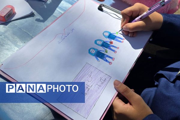 جشن عاطفه‌ها؛ لبریز از مهربانی در دبستان دخترانه قدر بهارستان ۲