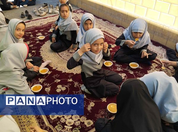 جشن دهه کرامت در دبستان شاهد حاج تقی آقا بزرگ مشهد
