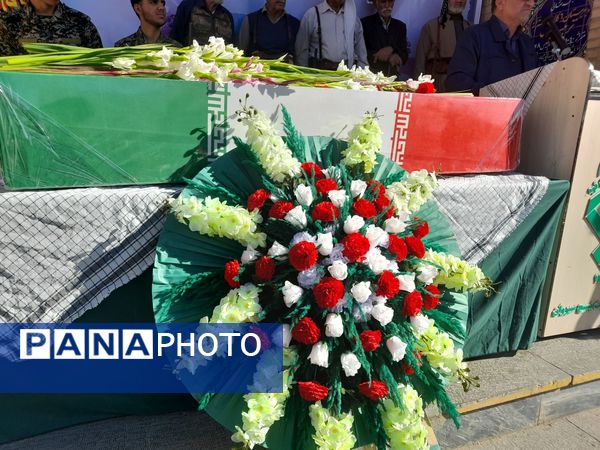 آنان که گمنامند زهرایی تبارند