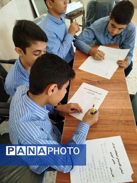 انتخابات شورای دانش‌آموزی در آموزشگاه نمونه شهرستان خلیل آباد