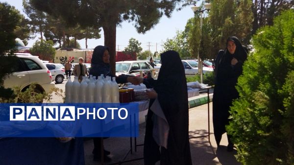 بازارچه مقاومتی در گلزار بهشت فضل نیشابور 