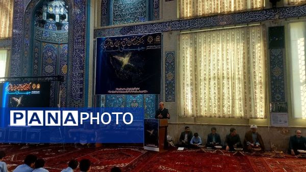 بزرگترین محفل دانش‌آموزی انس با قرآن کریم در مراغه