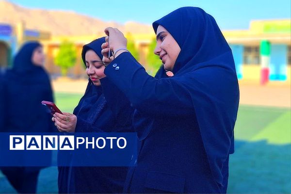 حضور پرشور دانش‌آموزان و فرهنگیان در راهپیمایی روز دانش‌ آموز در باشت 