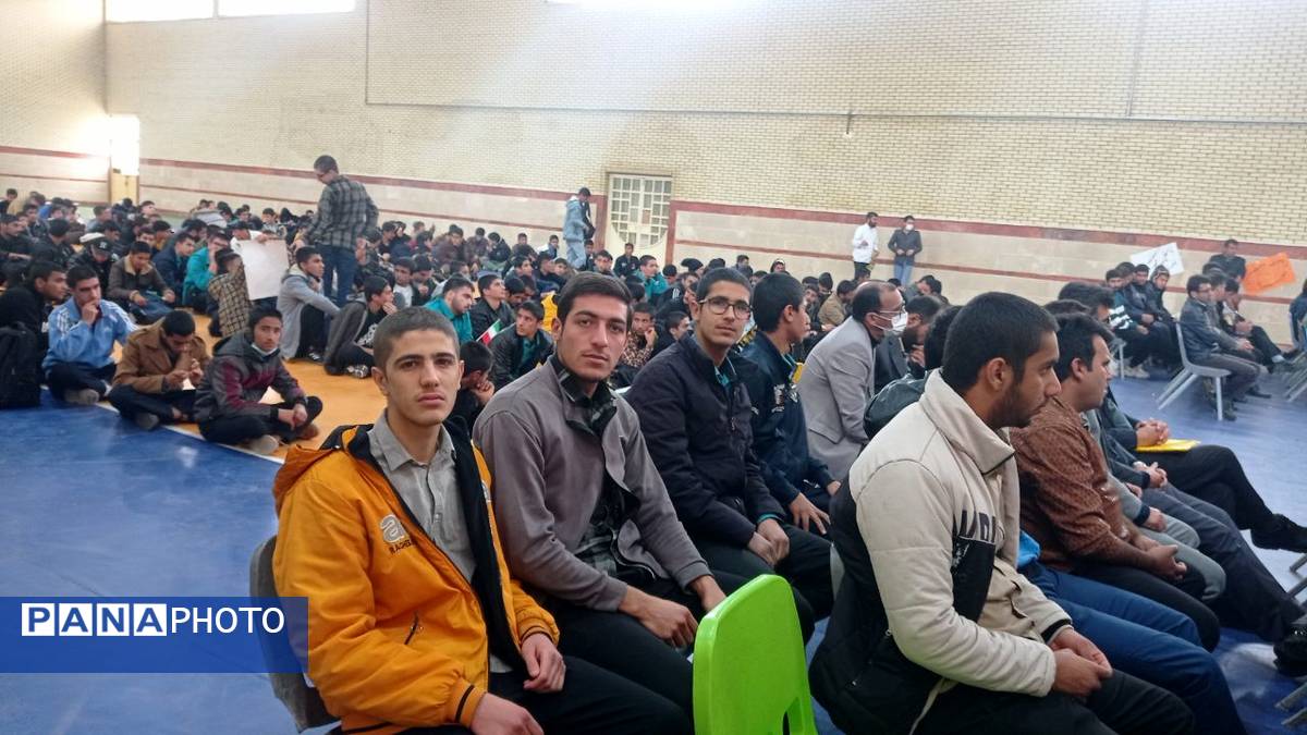 مراسم سالگرد پیروزی انقلاب اسلامی در مدرسه نخبگان عشایر یاسوج