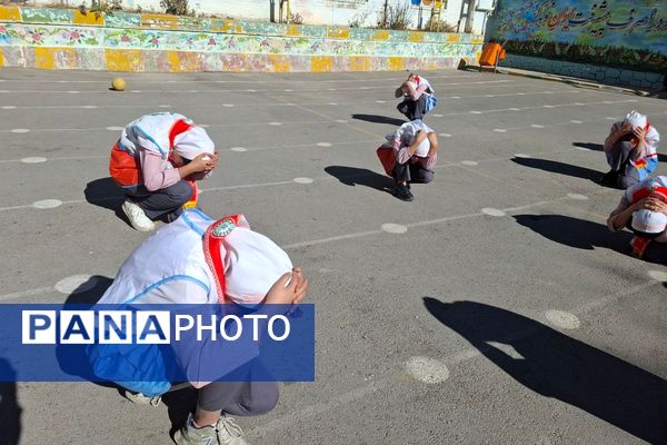 مانور زلزله و ایمنی در مدارس فیروزکوه
