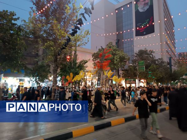 حال‌وهوای خیابان‌های مشهد در شب شهادت امام رضا(ع)