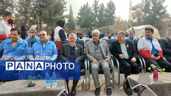 مانور زلزله استانی در هنرستان دخترانه محمودیه ناحیه ۶(2)