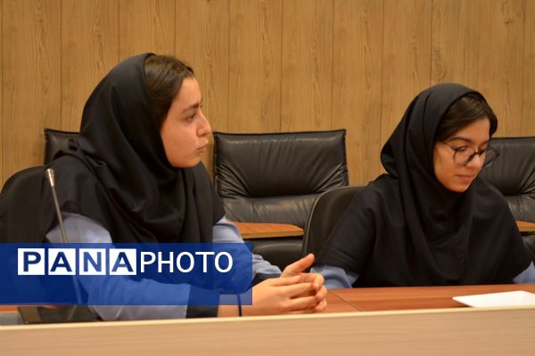 تقدیر از برگزیدگان لیگ جت در سالن فرهنگ بهارستان‌دو