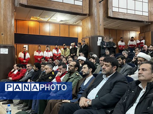 همایش دهه بصیرت و مقاومت در تویسرکان با حضور رئیس جمعیت هلال‌احمر کشور