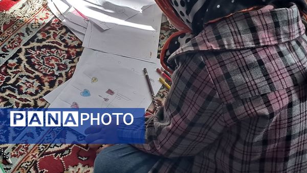 برپایی غرفه کودک در نمازجمعه کاشمر