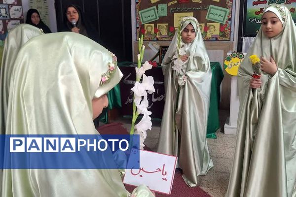 پرچم متبرک امام حسین(ع) میهمان دانش‌آموزان مدرسه زنده‌یاد قمصری