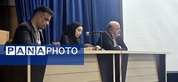 برگزاری دومین دوره مسابقات شعرخوانی دانشآموزی در بافق