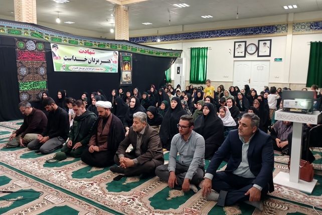گرامیداشت ۲۸ زن شهیده در کامیاران؛ ترویج ایثار و فداکاری