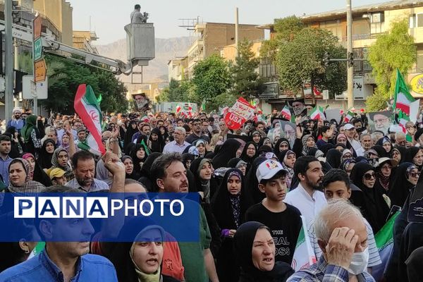 مردم شیراز باری دیگر به صحنه آمدند  و وعده صادق ۳ و عید غدیرخم را جشن گرفتند