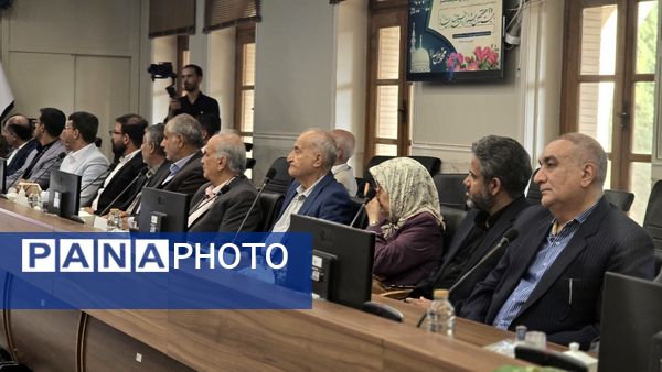 آیین رونمایی از پوستر بیست‌وهفتمین جشنواره خیرین مدرسه‌ساز استان اصفهان