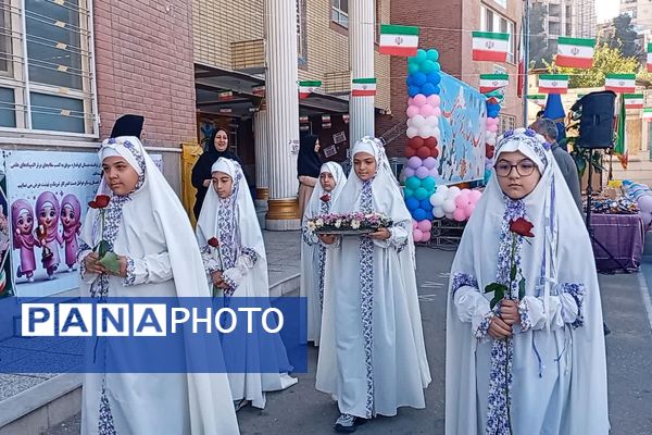 جشن عاطفه‌ها در مدارس ناحیه 2 شیراز
