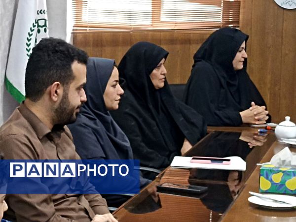 نشست صمیمی مدیرکل آموزش و پرورش استان زنجان در خبرگزاری پانا 