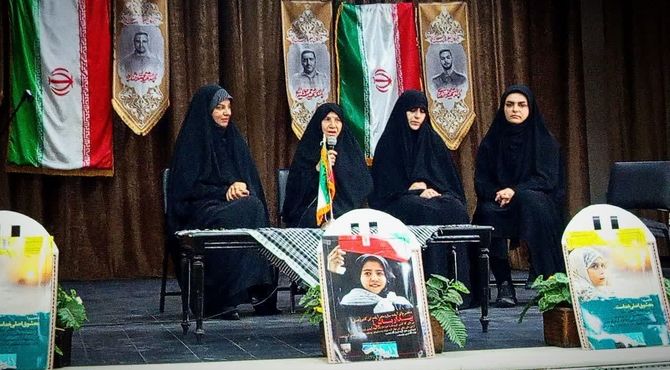 همایش دانش‌آموزی علمداران عفاف در کاشان