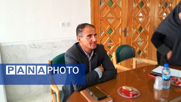 آموزش‌ و پرورش محور توسعه؛ بررسی اولویت‌ها در نشست شورای فارسان