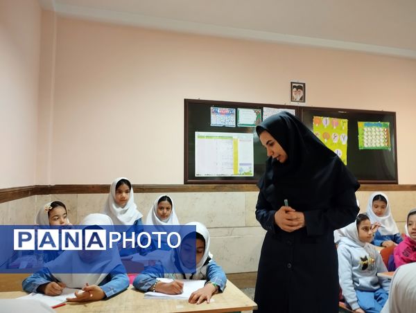 اجرای طرح حامی با حضور جهادی آموزگاران ملاردی  برای جبران ضعف درسی دانش آموزان ابتدایی 