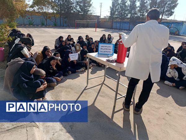 مانور زلزله و ایمنی سازی در مدرسه برادران رحمانی خلیل آباد