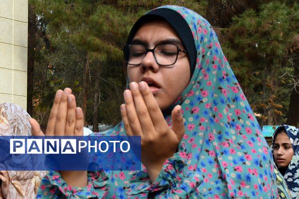 نماز باران، همخوانی زمین و آسمان در دبیرستان ولایت بهارستان‌دو