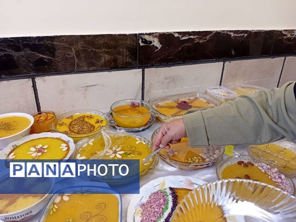 جشنواره شله زرد به مناسبت هفته بهداشت روان در مدرسه مادرمهربان خلیل آباد