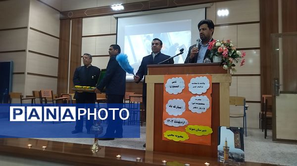 حضور خادمین حرم مطهر امام رضا (ع) در دبیرستان نمونه محبوبه محبی نیشابور 